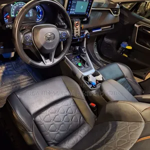 Toyota RAV4 Hybrid 2023 Maroon