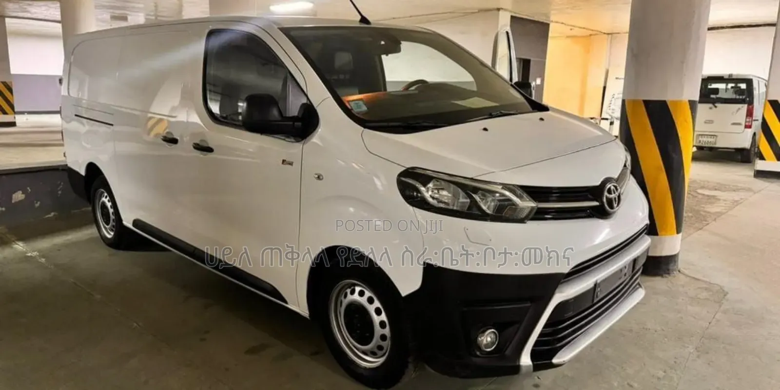 Toyota HiAce 2021 White