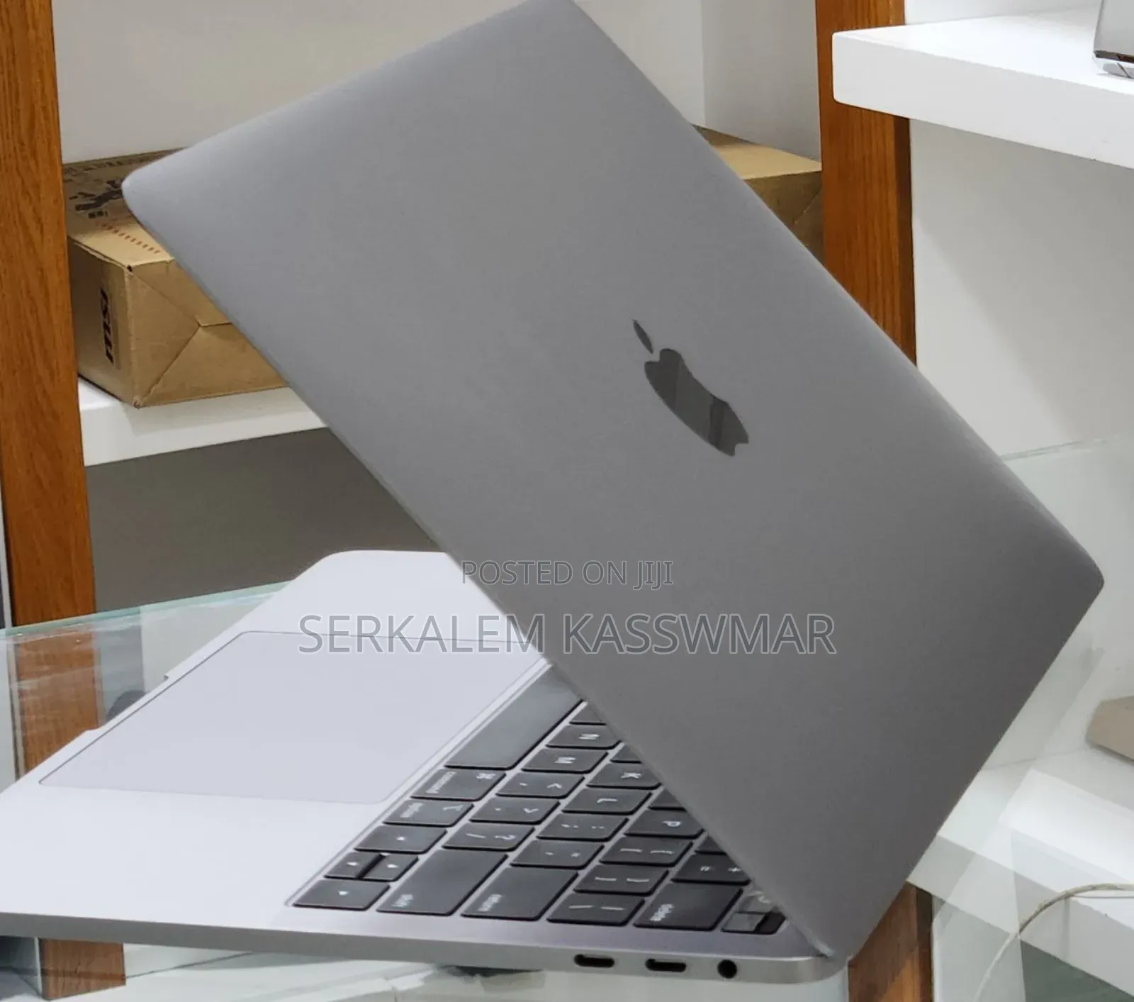New Laptop Apple MacBook Pro M1 16GB Apple M1 SSD 256GB