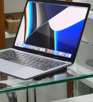 New Laptop Apple MacBook Pro M1 16GB Apple M1 SSD 256GB