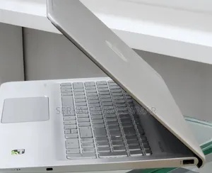 New Laptop HP Envy 15 8GB Intel Core i5 HDD+SSD 1T