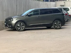 Peugeot 5008 2021 Teal