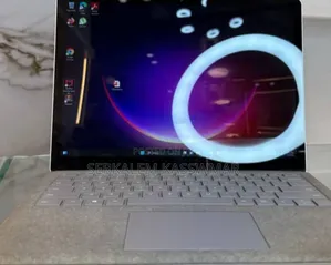 New Laptop Microsoft Surface 8GB Intel Core i5 SSD 256GB