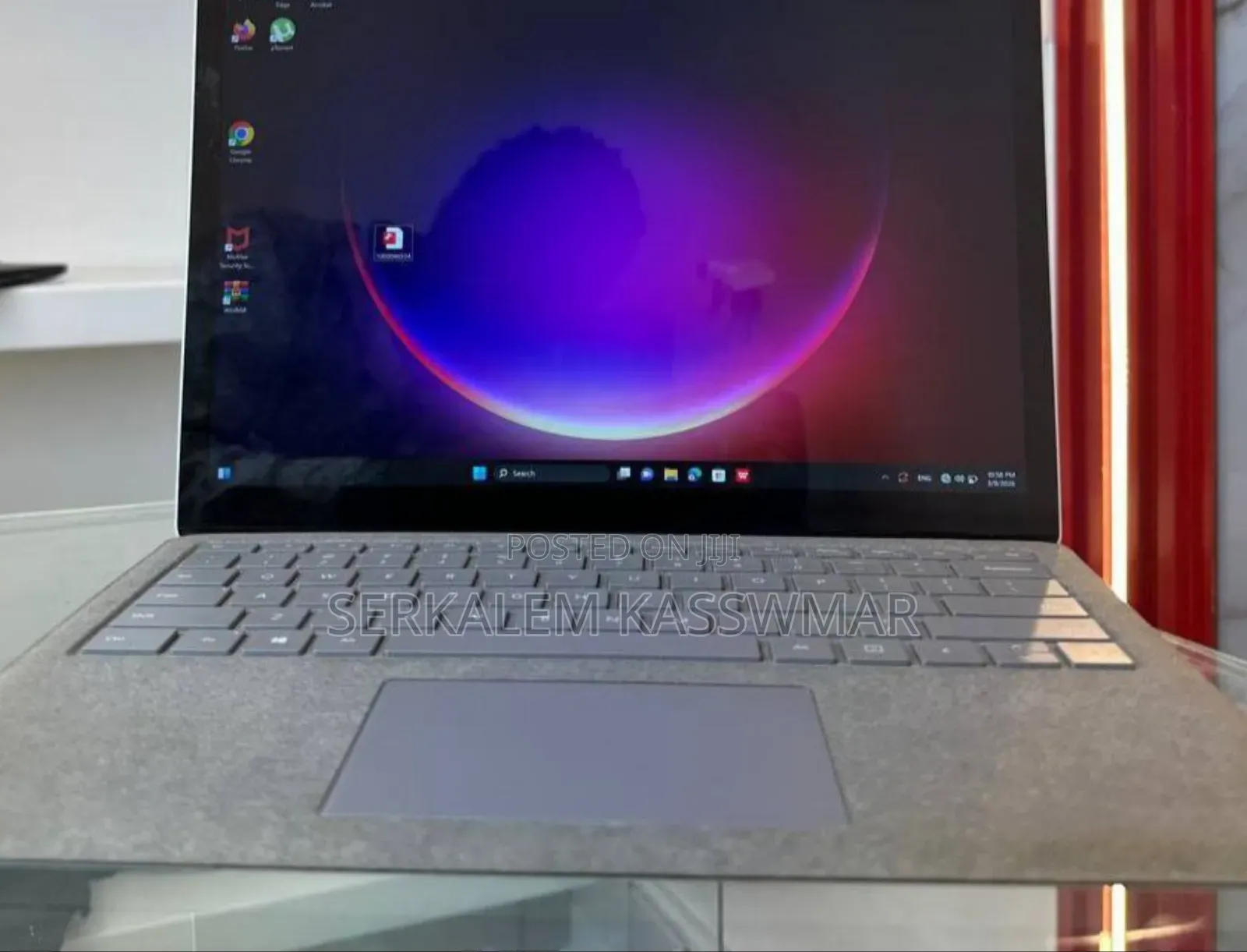 New Laptop Microsoft Surface 8GB Intel Core i5 SSD 256GB