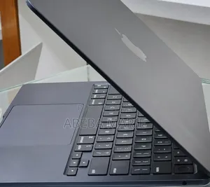 New Laptop Apple MacBook Air 2024 M3 13-inch 16GB Apple M3 SSD 512GB