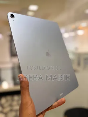 New Apple iPad (2025) 128 GB