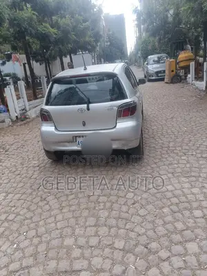 Toyota Vitz 2001