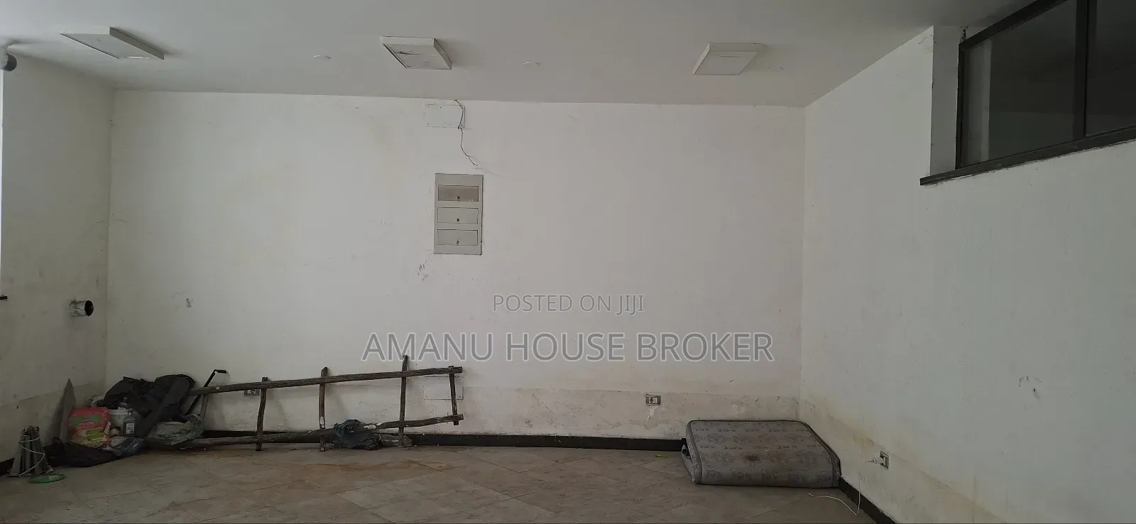 6bdrm House in Addis Abeba, Kirkos for sale