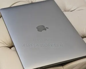 New Laptop Apple MacBook Pro 2019 16GB Intel Core i7 SSD 256GB