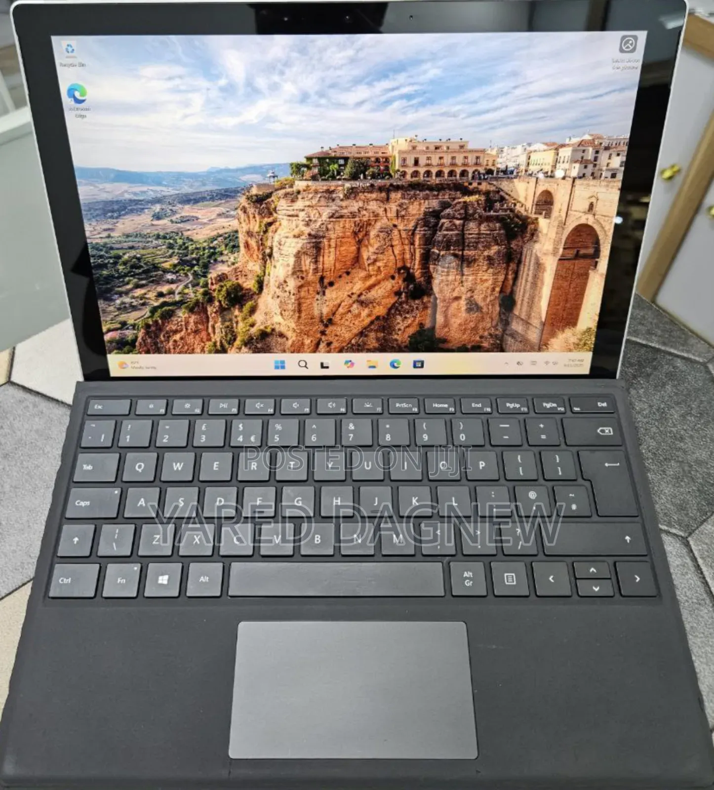 New Laptop Microsoft Surface Pro 7 16GB Intel Core i7 SSD 256GB