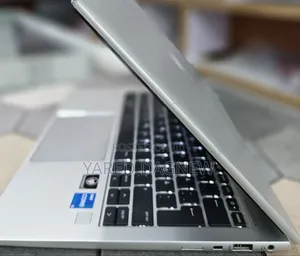 New Laptop HP EliteBook 830 G9 16GB Intel Core i5 SSD 512GB