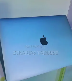 New Laptop Apple MacBook Pro 2020 M1 8GB Apple M1 SSD 256GB