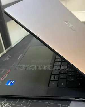 New Laptop Dell 16GB Intel Core i7 SSD 512GB