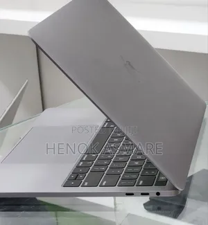 New Laptop Apple MacBook Pro 2019 16GB Intel Core i7 SSD 1T