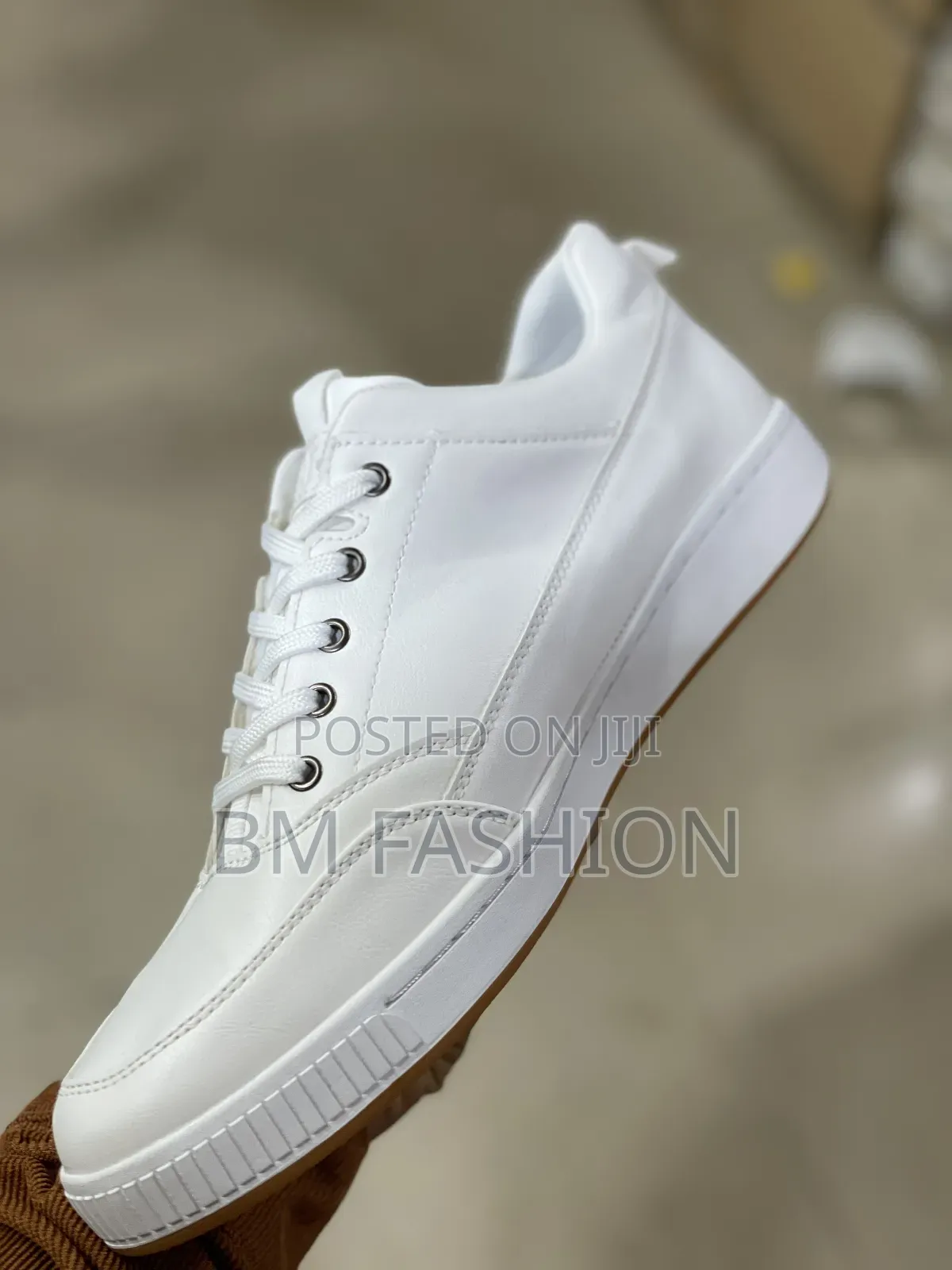Cat (Caterpillar) All White Leather Shoes With Contrast Gum Outsole