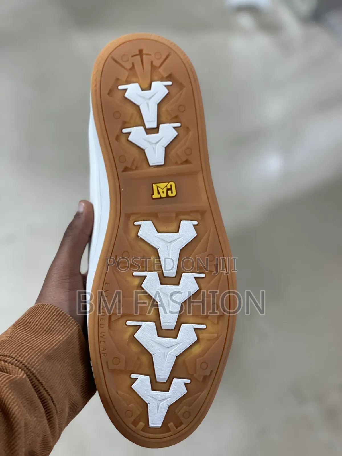 Cat (Caterpillar) All White Leather Shoes With Contrast Gum Outsole