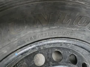 Tire With Cherokee 245/75r17 112h