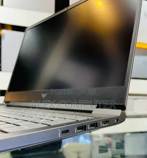 New Laptop HP Victus 15 16GB Intel Core i7 SSD 1T