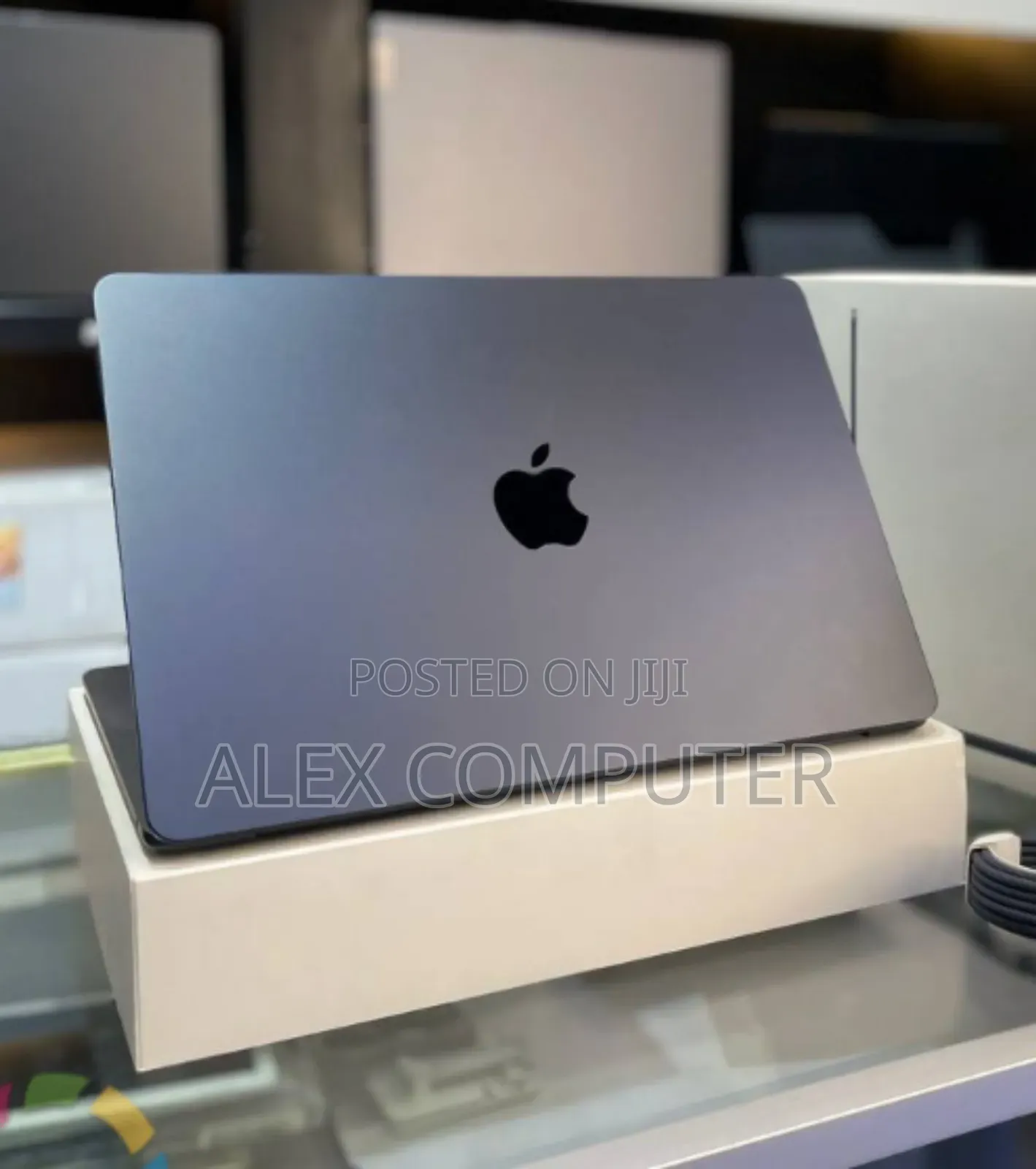 New Laptop Apple MacBook Air 2025 M4 13-inch 16GB Apple M4 SSD 512GB