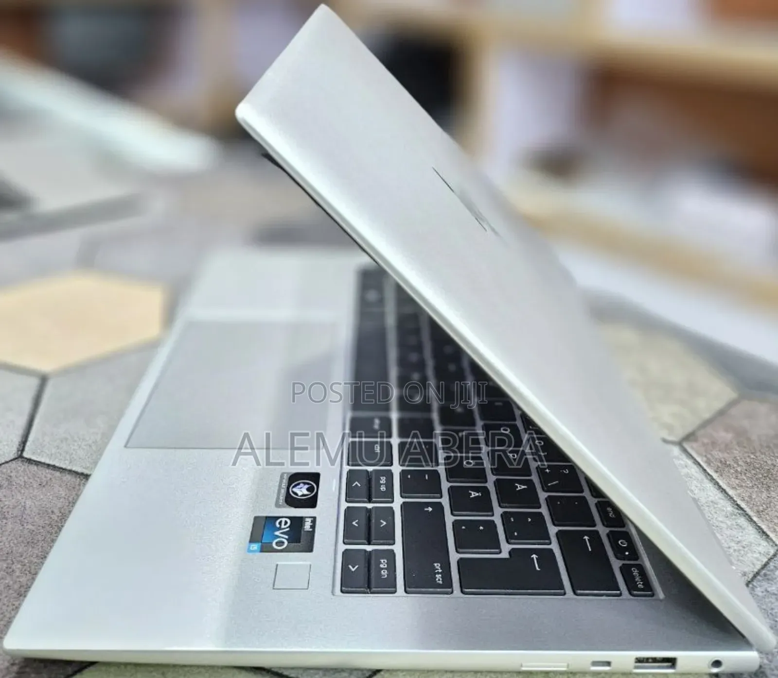 New Laptop HP EliteBook x360 1040 G9 16GB Intel Core i5 SSD 512GB