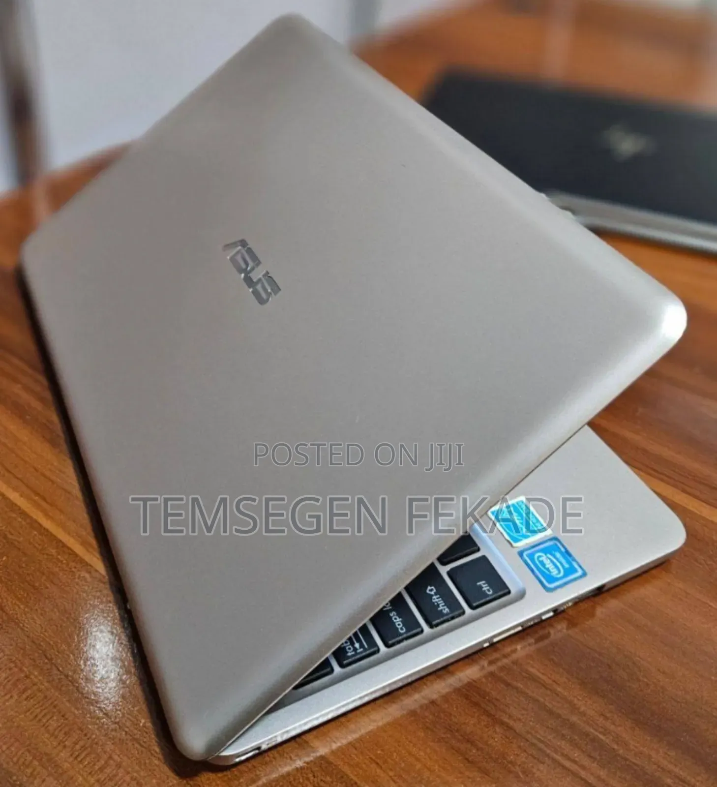 Laptop Asus 2GB SSD 32GB