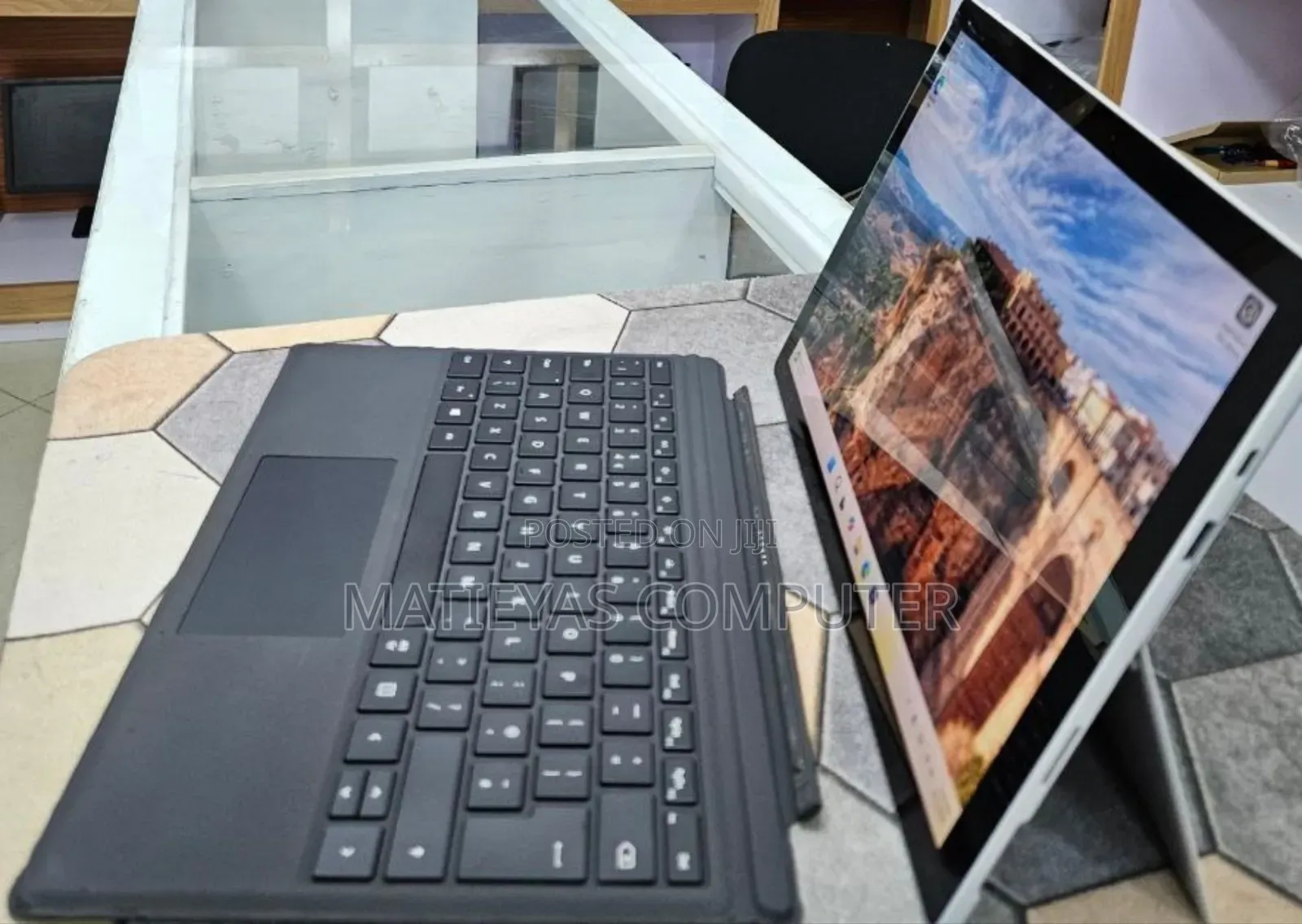 New Laptop Microsoft Surface Pro 7+ 16GB Intel Core i7 SSD 256GB