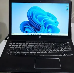New Laptop HP Pavilion 15 8GB Intel Core i7 SSD 256GB