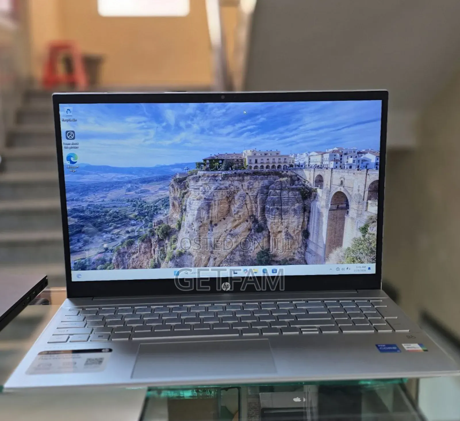 New Laptop HP Pavilion 15 8GB Intel Core i5 SSD 512GB