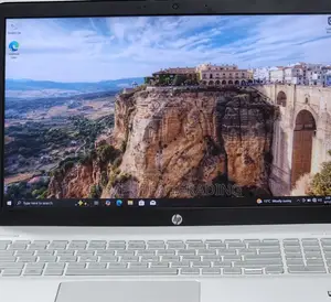 New Laptop HP Envy Pro 8GB Intel Core i5 HDD 1T