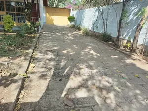 Furnished 6bdrm Villa in Bole for sale
