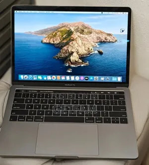 New Laptop Apple MacBook Pro 2019 16GB Intel Core i7 SSD 256GB