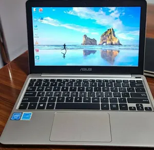 New Laptop Asus 2GB Intel Atom SSD 32GB