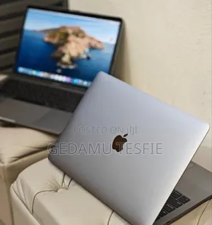 New Laptop Apple MacBook Pro 2019 16GB Intel Core i7 SSD 256GB