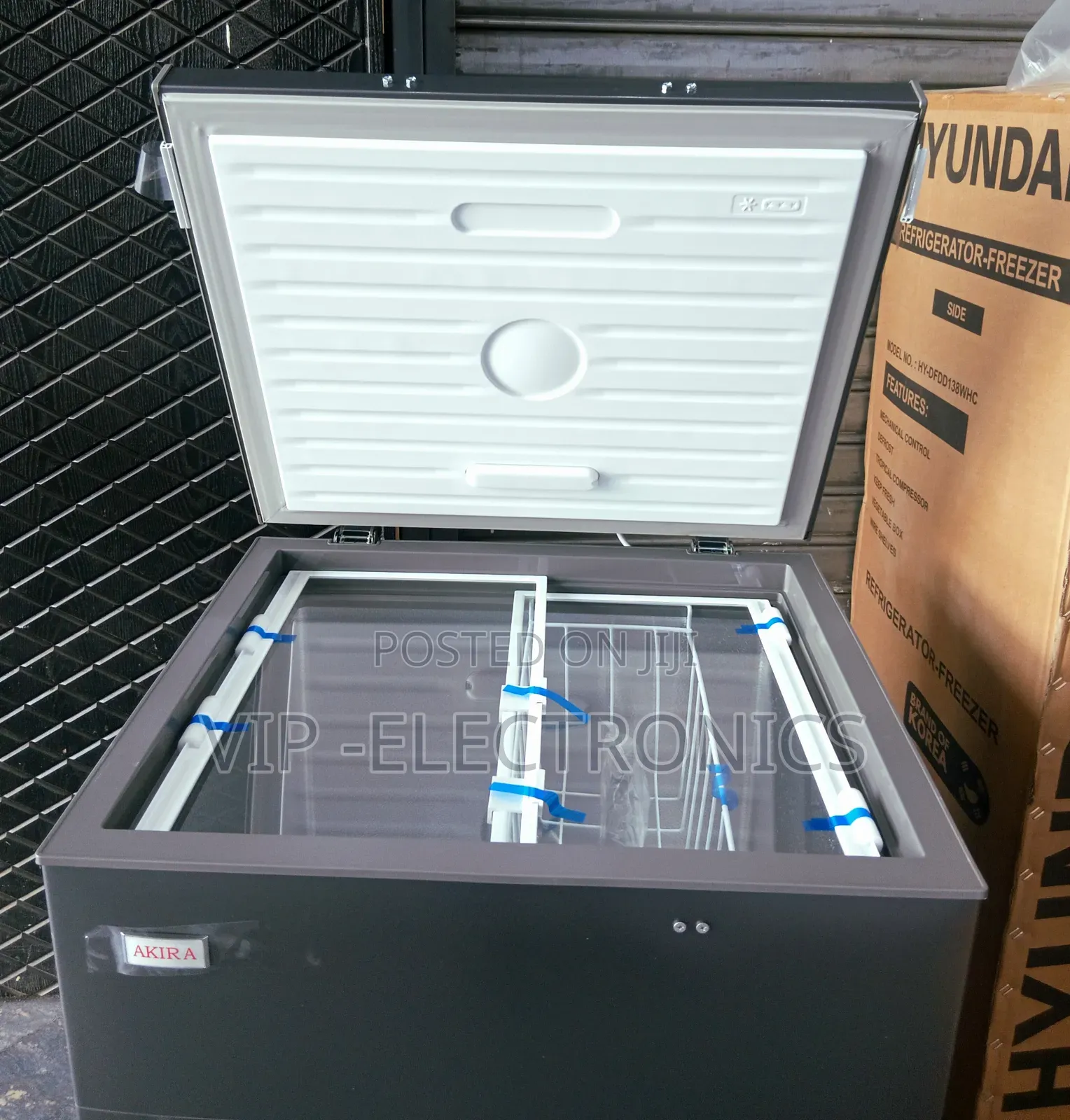 Akira Chest Freezer 220 Deep Freezers