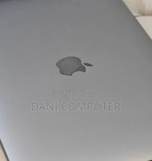 New Laptop Apple MacBook Pro 2019 16GB Intel Core i7 SSD 256GB