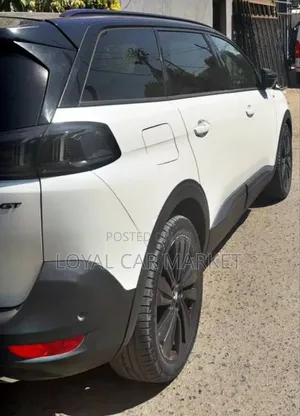 Peugeot 5008 2020 White