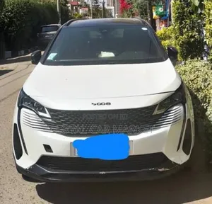 Peugeot 5008 2020 White