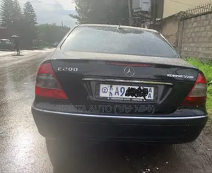 Mercedes-Benz E200 2006