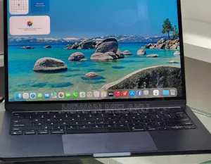 New Laptop Apple MacBook Air 2024 M3 13-inch 16GB Apple M3 SSD 512GB