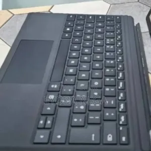 New Laptop Microsoft Surface 16GB Intel Core i7 SSD 256GB