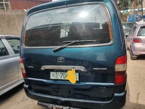 Toyota HiAce 2008 Teal