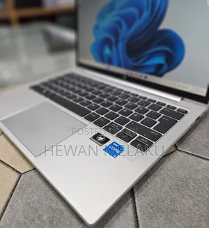 New Laptop HP EliteBook 830 G9 16GB Intel Core i5 SSD 512GB
