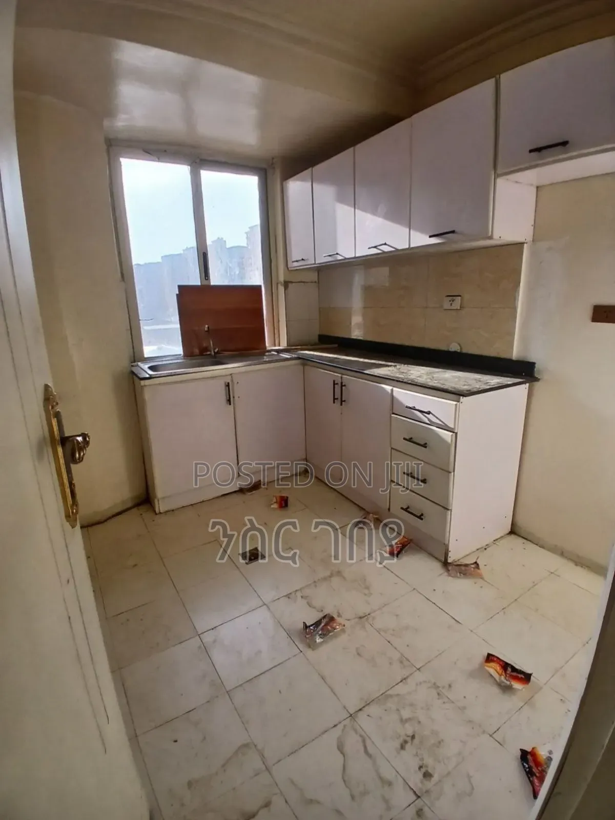 Furnished 2bdrm Condo in Ayat Ayer Menged, Yeka for rent