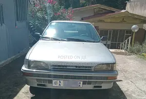 Toyota Corolla Sedan 1990 Silver