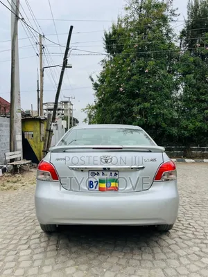 Toyota Yaris 2010 Silver