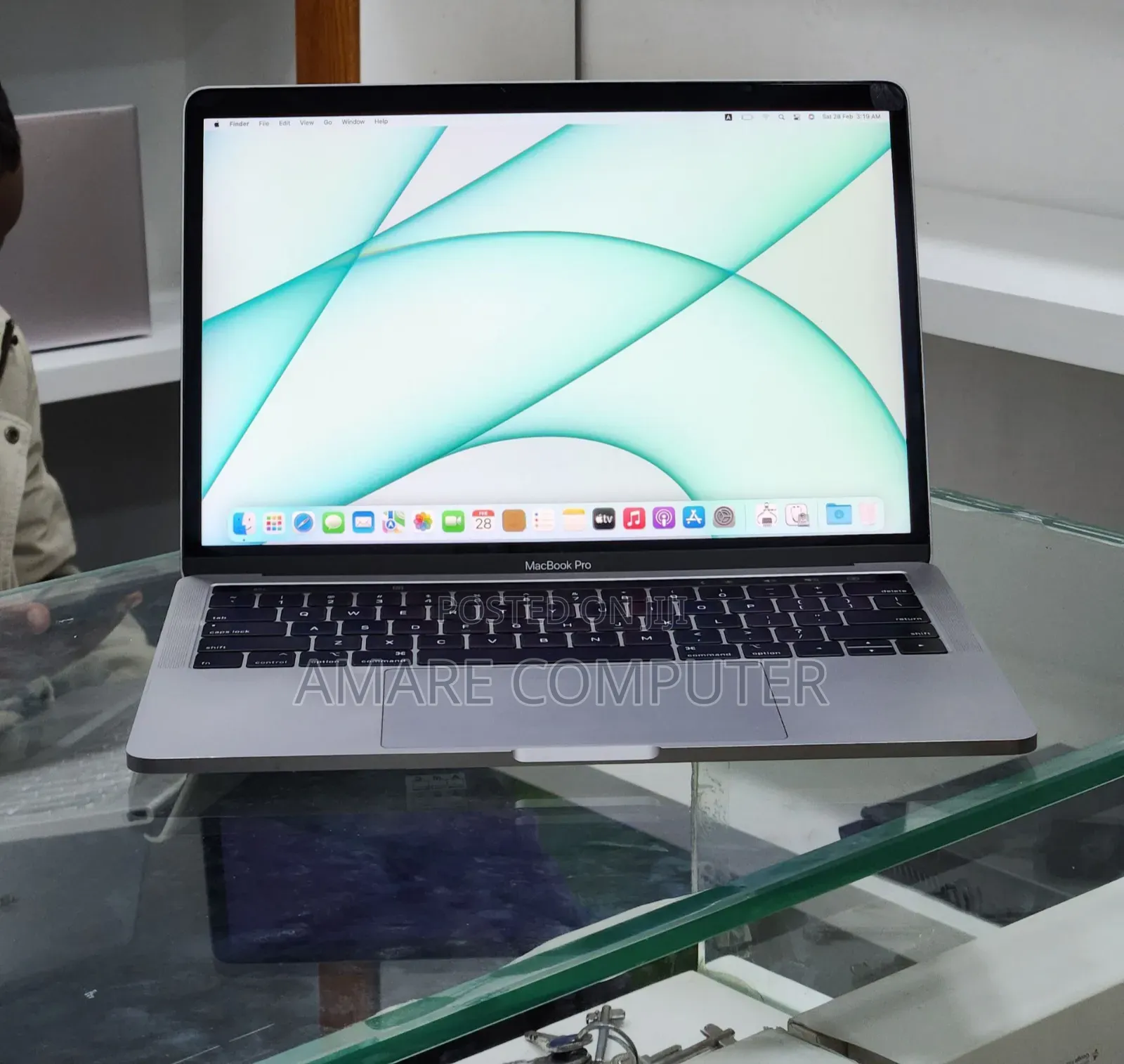 New Laptop Apple MacBook Pro 2019 16GB Intel Core i7 SSD 1T