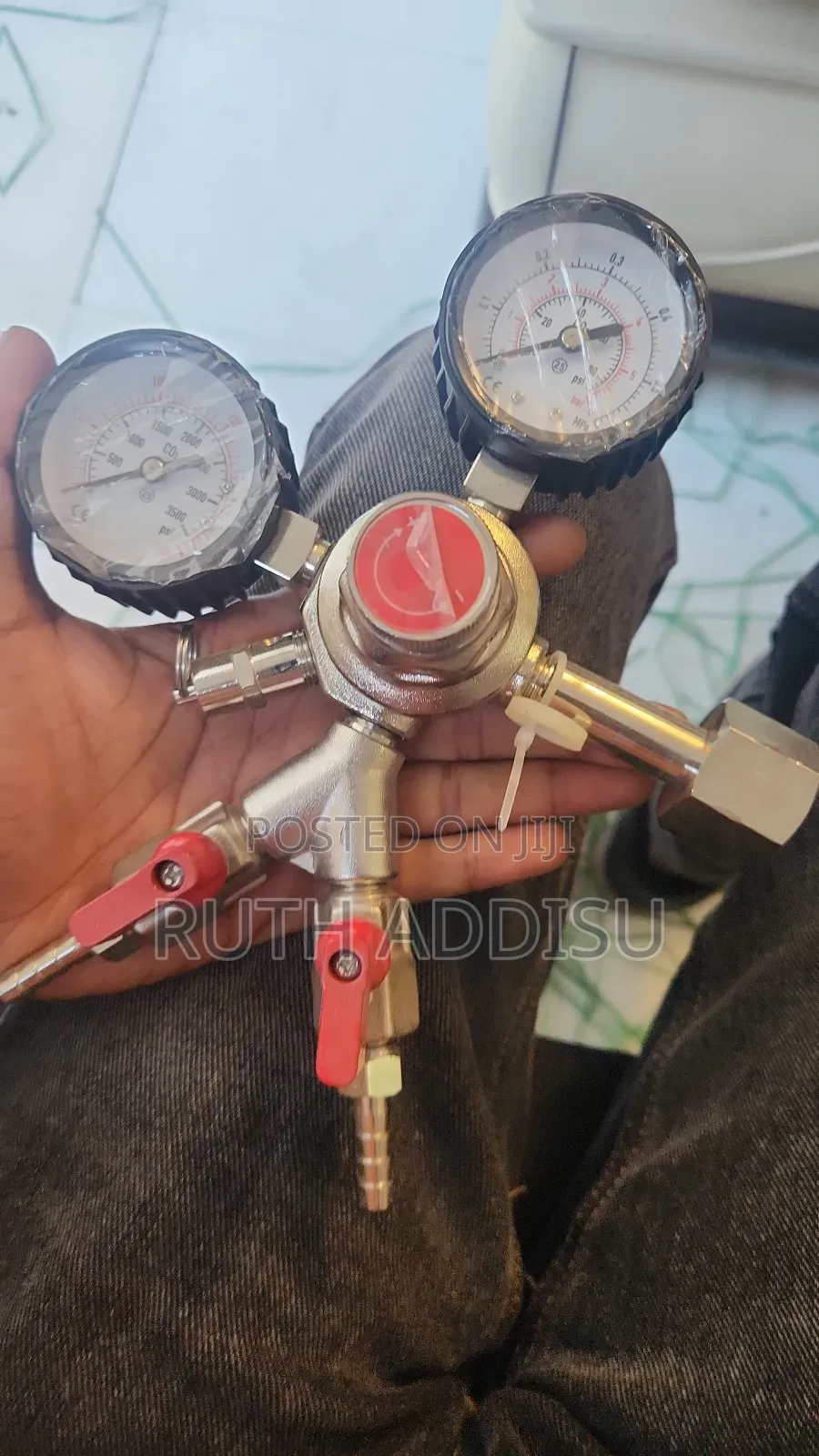 Item Is a Tc Technic Co2 Regulator Used to Reduce Gas Pressure From