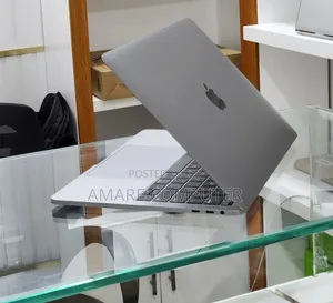 New Laptop Apple MacBook Pro M1 16GB Apple M1 Pro SSD 256GB