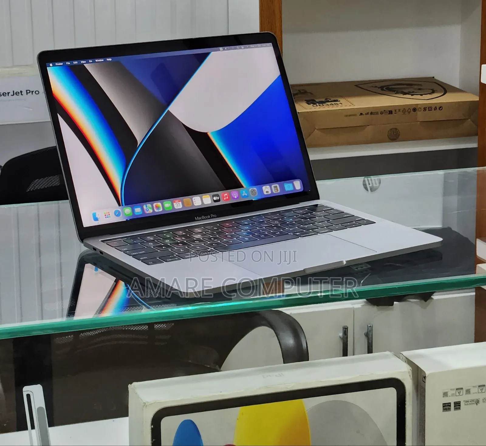 New Laptop Apple MacBook Pro M1 16GB Apple M1 Pro SSD 256GB