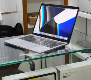 New Laptop Apple MacBook Pro M1 16GB Apple M1 Pro SSD 256GB